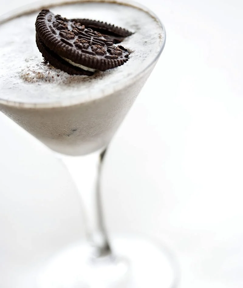 4 parts Irish Manor Irish Cream1 part Creme de Menthe2 scoops vanilla ice cream3 whole Oreo&reg; cookies